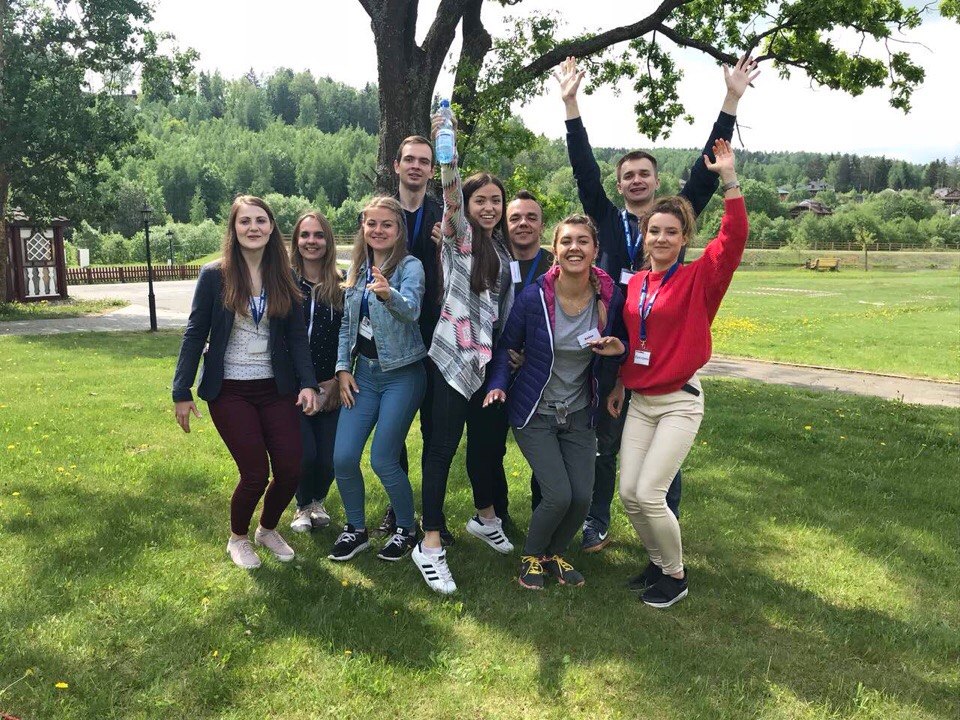 people_retail_academy people_retail_academy